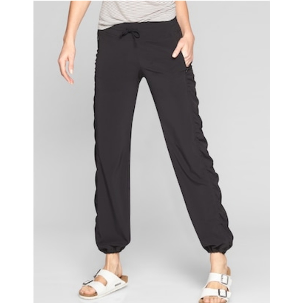 Athleta La Viva Black Full Length Ruched Pants H13